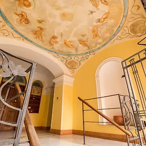 https://suite-royal-la-spezia.hotelitalianriviera.com