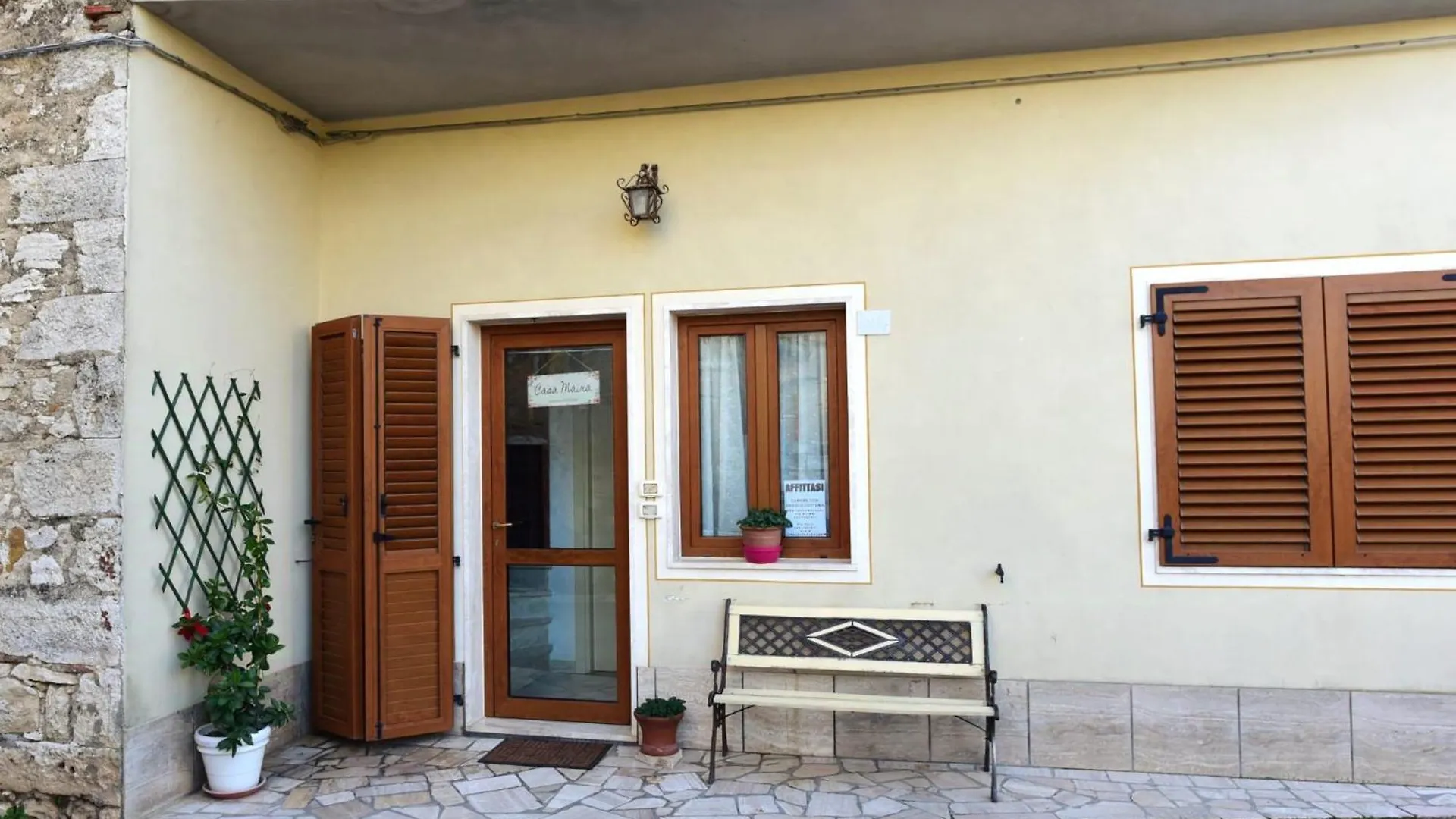Casa Maira In Centro A Saturnia contacts